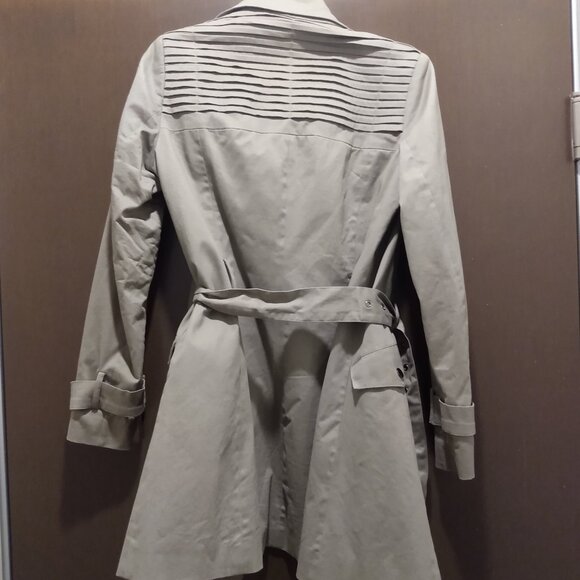 Jacket - Picture 2 of 4